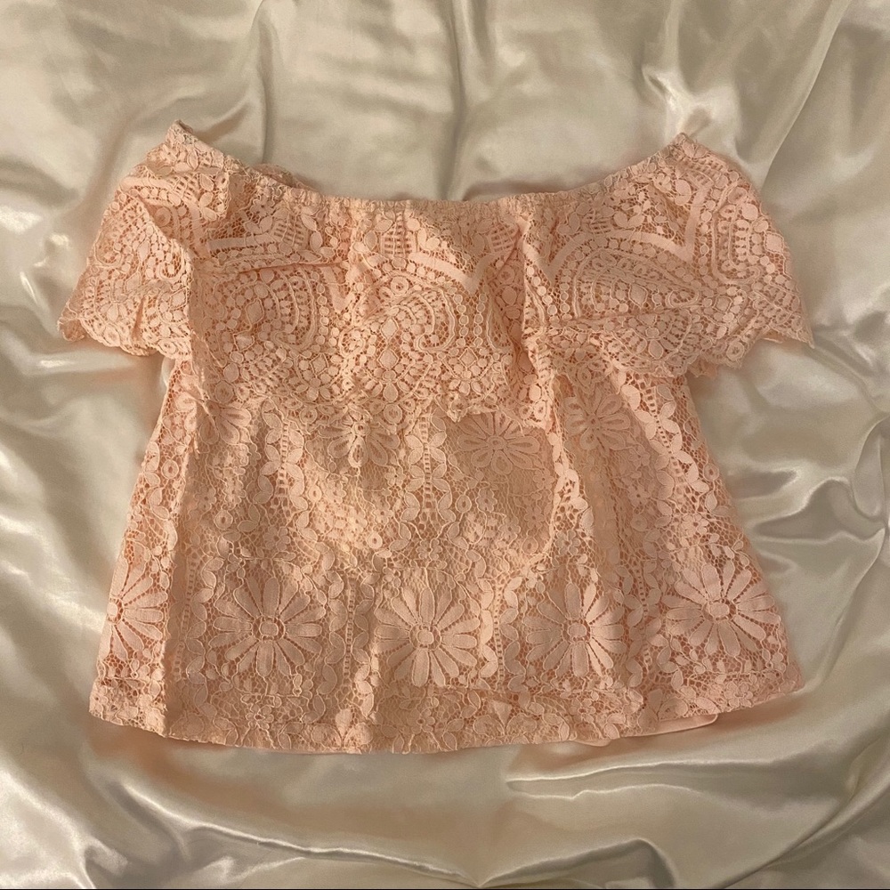 Lace off-the-shoulder top XS